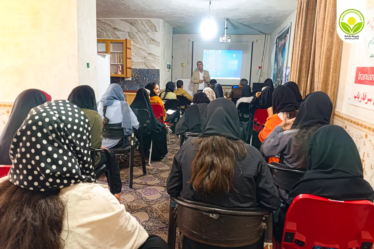 کلاس هوش مصنوعی در خانه مهر باران